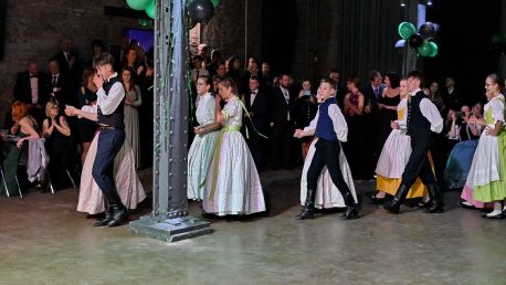 Vystoupení DFS Hlubinka na Havířském bále