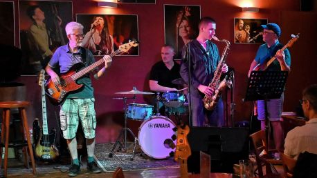 Jazz v Café Evžen
