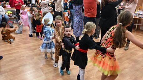 Letošní karneval byl plný barev