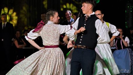 Vystoupení DFS Hlubinka na Havířském bále