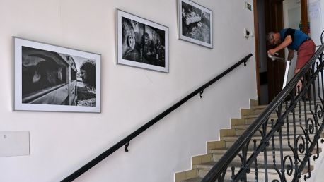 Výstava fotografií Josefa Vrážela ve školní Galerii Camera