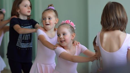 Ukázková hodina výuky baletu pro nejmenší děti