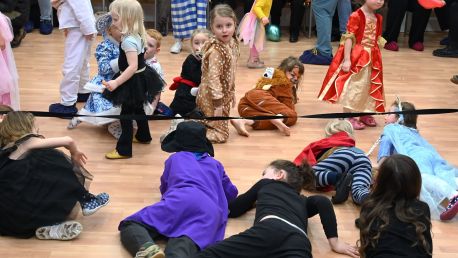 Letošní karneval byl plný barev