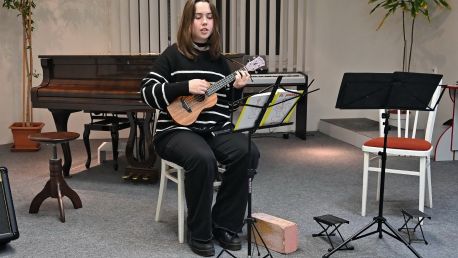 Listopadový kytarový koncert žáků ze třídy Vladislava Petráška