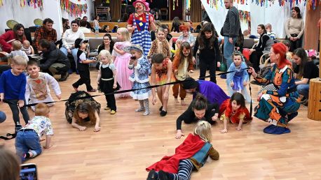 Letošní karneval byl plný barev