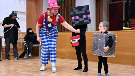Letošní karneval byl plný barev
