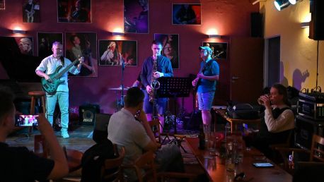 Jazz v Café Evžen