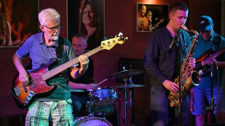 Jazz v Café Evžen