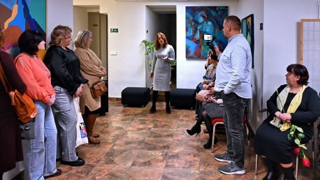 Obrazová galerie v MCUT Skořápka představuje díla M-M-M