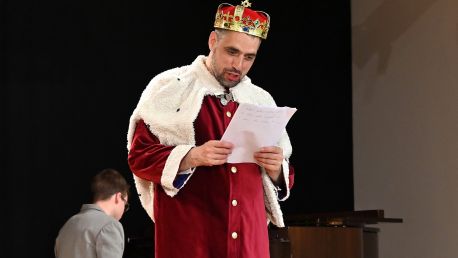 O třech prasátkách. Závěrečné vystoupení dětského Hudebního divadla