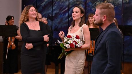 Za silným mužem hledej silnou ženu