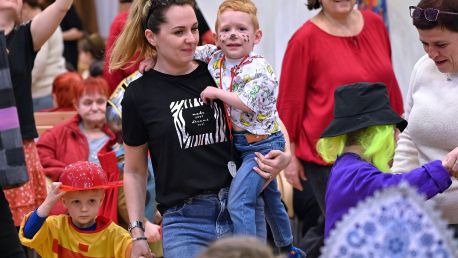Letošní karneval byl plný barev