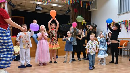 Letošní karneval byl plný barev