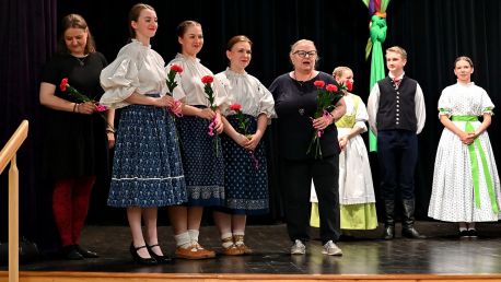 Na svatého Jána otvírá se létu brána - 2. část