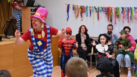 Letošní karneval byl plný barev
