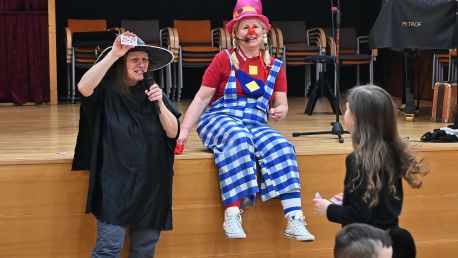 Letošní karneval byl plný barev