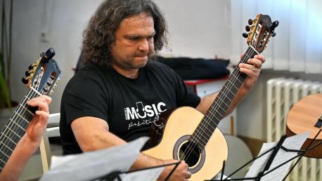 Malý kytarový koncert
