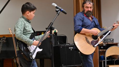 Koncert kytaristů a zasloužený velký potlesk