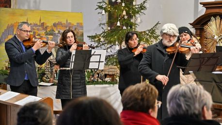 Kostel Nanebevzetí Panny Marie ve Slatině u Bílovce zaplnila hudba a zpěv