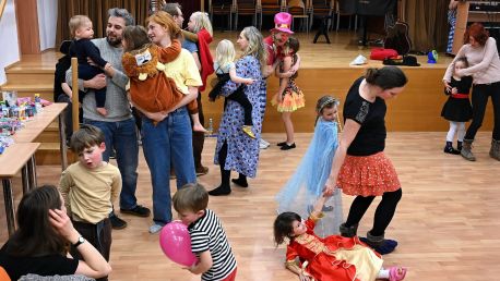 Letošní karneval byl plný barev