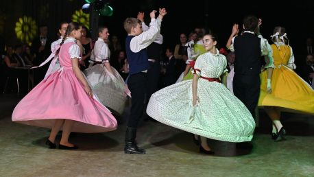 Vystoupení DFS Hlubinka na Havířském bále