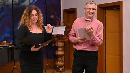 Za silným mužem hledej silnou ženu