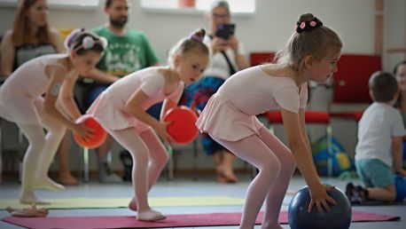 Ukázková hodina výuky baletu pro nejmenší děti