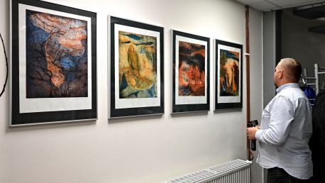 Obrazová galerie v MCUT Skořápka představuje díla M-M-M