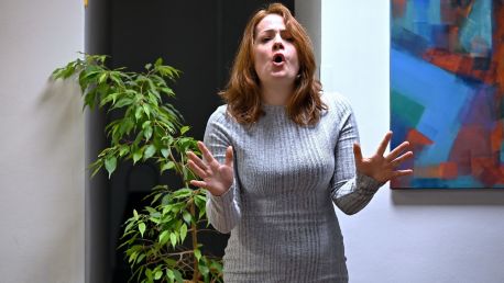 Obrazová galerie v MCUT Skořápka představuje díla M-M-M