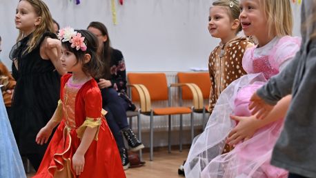 Letošní karneval byl plný barev