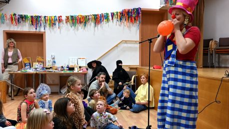 Letošní karneval byl plný barev