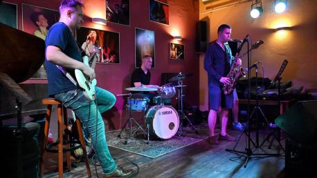 Jazz v Café Evžen