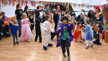 Letošní karneval byl plný barev