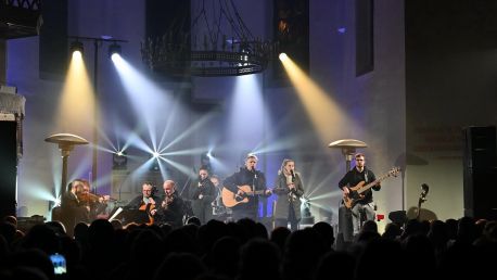 BENEFIČNÍ KONCERT: Janek Ledecký a Nosticovo kvarteto