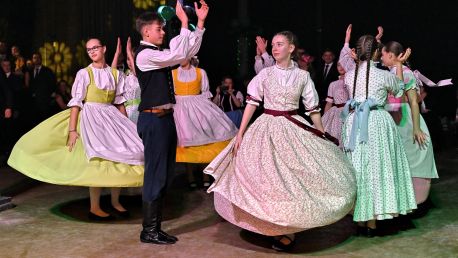 Vystoupení DFS Hlubinka na Havířském bále