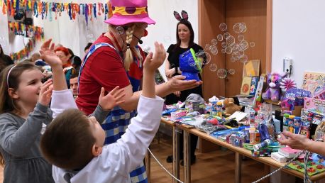 Letošní karneval byl plný barev