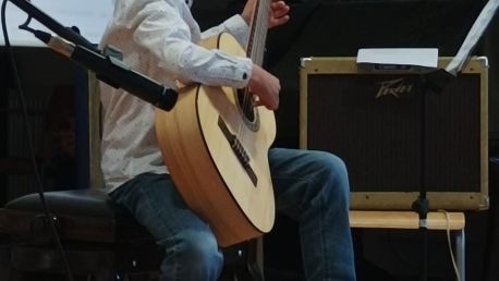 Multižánrový koncert