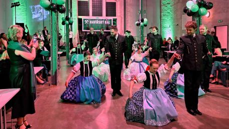 Vystoupení DFS Hlubinka na Havířském bále