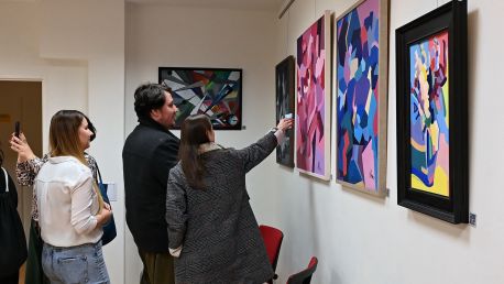 Obrazová galerie v MCUT Skořápka představuje díla M-M-M