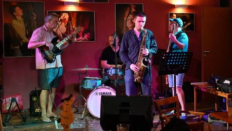 Jazz v Café Evžen
