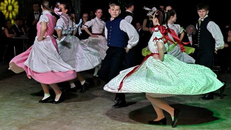 Vystoupení DFS Hlubinka na Havířském bále